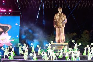 Khai mạc Lễ hội Làng Sen năm 2026