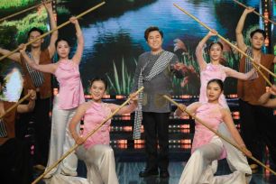 Ca sĩ Quốc Đại "khoác áo" công nghệ cho ca khúc quê hương