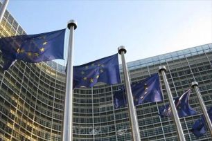 EU ký khoản vay 90 tỷ euro cho Ukraine