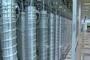Lãnh tụ Tối cao Iran bác đề xuất đưa uranium ra nước ngoài