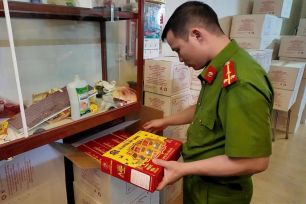 Đà Nẵng phát hiện gần 11.000 hũ yến sào giả