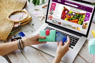 Bộ Công Thương lên tiếng về việc tăng phí trên các sàn thương mại điện tử