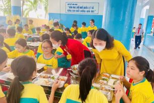 Sở ATTP TPHCM khó kiểm tra hết các cơ sở cung cấp suất ăn, thực phẩm