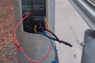 Cao tốc Biên Hòa - Vũng Tàu lại bị trộm cáp điện chiếu sáng