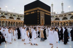 Hàng triệu tín đồ Hồi giáo đổ về Mecca bất chấp căng thẳng 