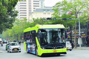 TP.HCM đề xuất thí điểm xe buýt mini đón khách theo nhu cầu