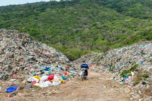 TPHCM rà soát hệ thống trạm trung chuyển rác