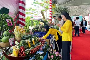 Rực sắc màu ngày hội tôn vinh trái cây miền Tây